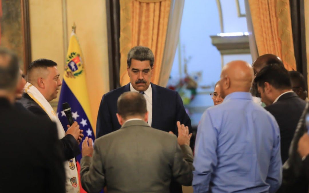 Maduro llama a las iglesias de EEUU a promover la paz y la concordia mundial