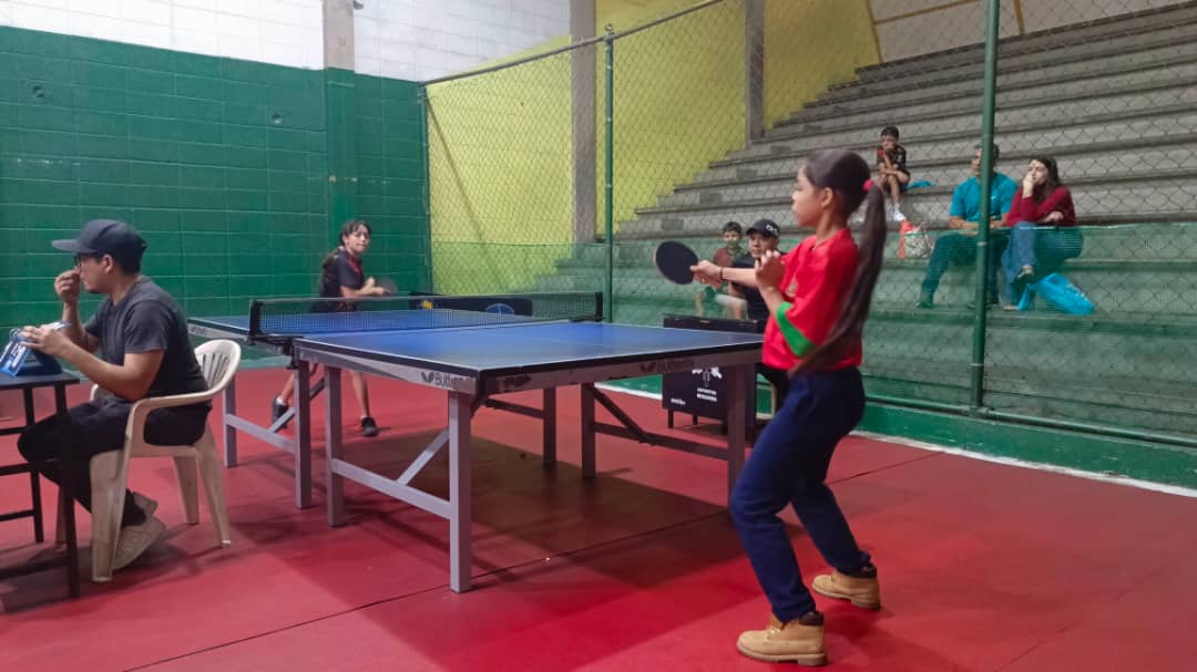 Guaicaipuro campeón en tenis de mesa de Juegos Comunales Miranda 2025