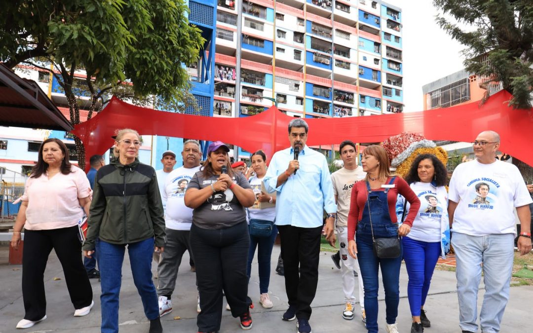 Maduro: Comunas son el «cerebro» de la democracia directa