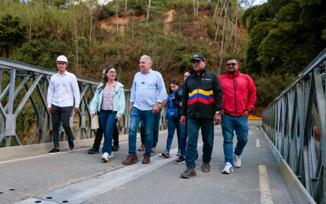 Reabren Puente El Golf en Carrizal tras dos años inoperativo