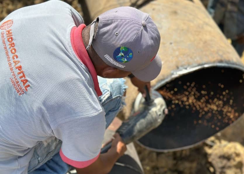 Gobierno Bolivariano sustituye tubería de agua potable  para mejorar suministro de agua en Urdaneta