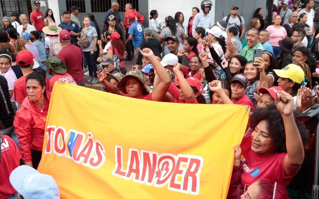 Maduro juramenta a los Comandos de Comunidades Bolivarianos Integrales (CCBI)