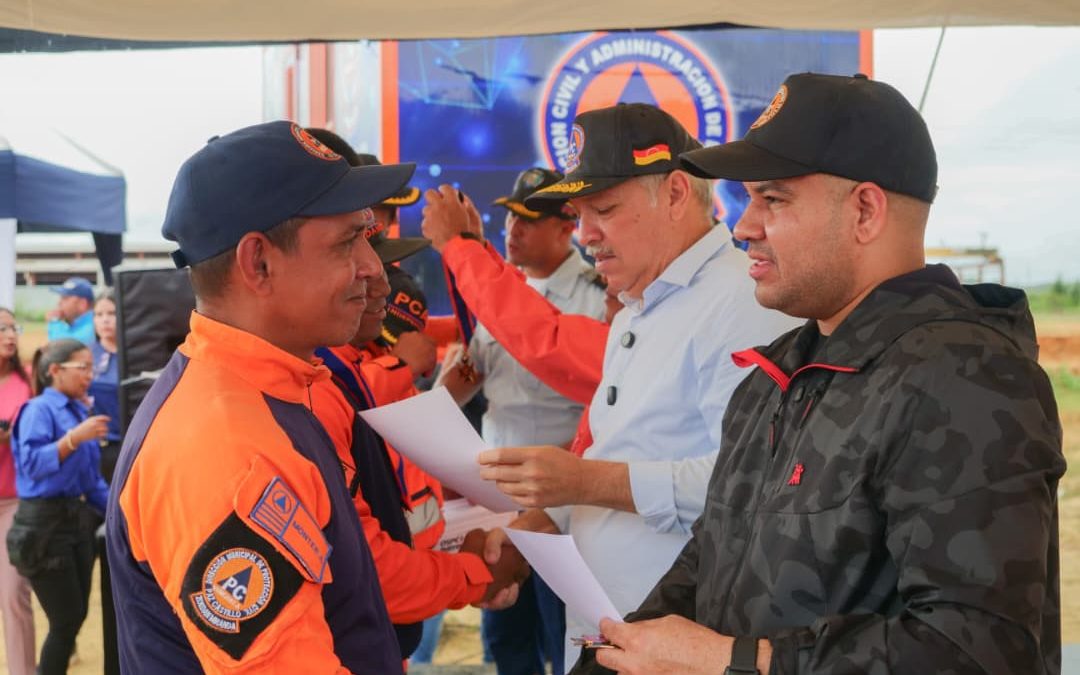 Protección Civil Miranda celebra 24 años de servicio al pueblo con ascensos y dotación de insumos