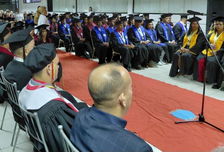 365 nuevos profesionales impulsarán el desarrollo en Valles del Tuy