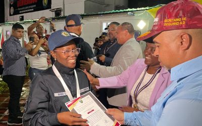 Policía de Acevedo Celebra 34 años con reconocimientos, dotación de uniformes y  respaldo de Miranda
