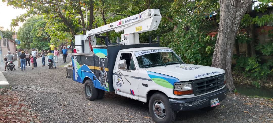 Juntos Todo Es Posible y Miranda entregan camión cesta a la Comuna Cacique Higoroto