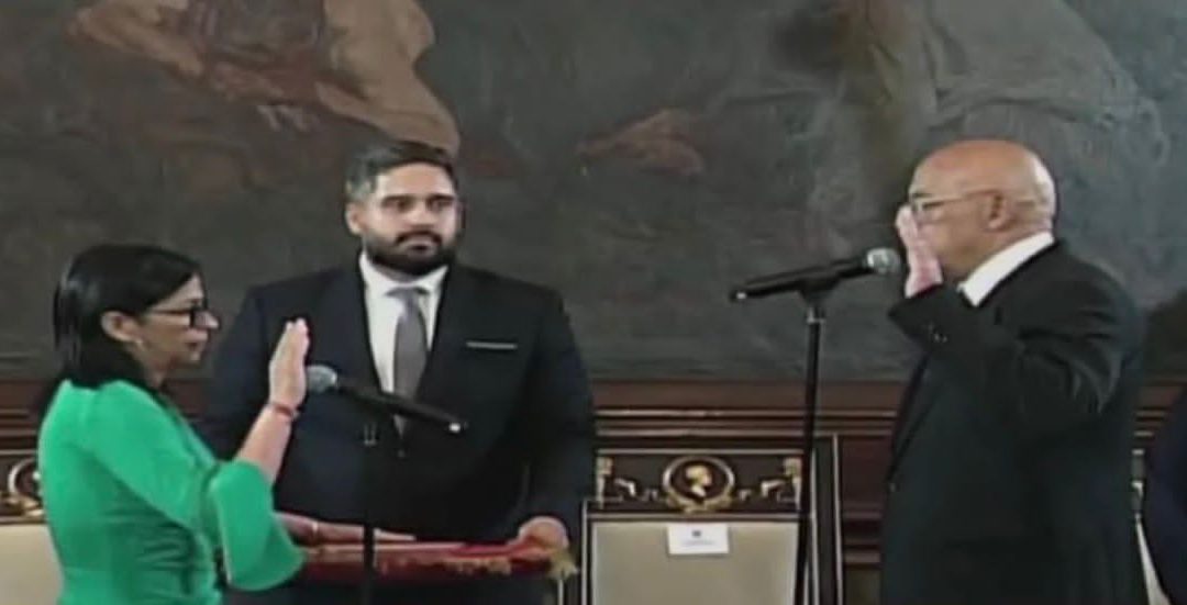 Delcy Rodríguez es investida como presidenta encargada de Venezuela