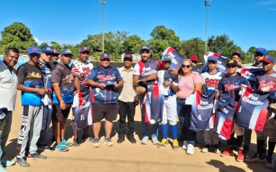 Dotaron con uniformes a 180 peloteros luciteños rumbo al Zonal de Beisbol Menor de Valles del Tuy