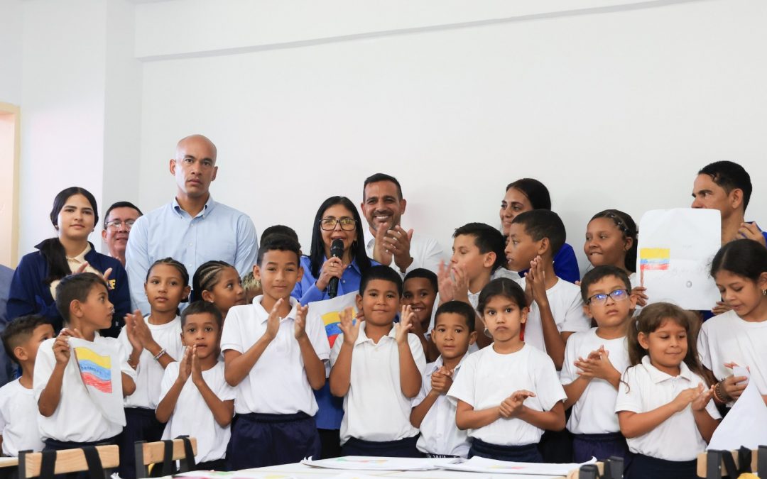 Más de 6 millones de estudiantes regresan a clases en toda Venezuela