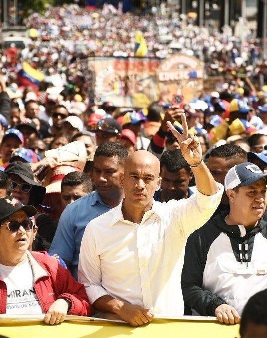 Maestros de Miranda y Venezuela marchan por la liberación del presidente Nicolás Maduro
