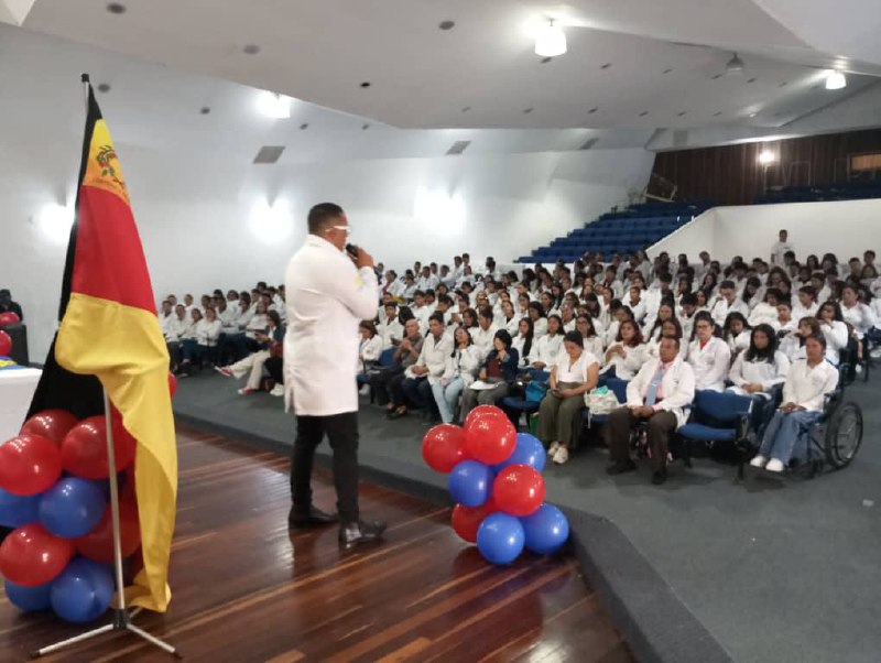 Más de 400 nuevos estudiantes de salud inician formación académica en Miranda