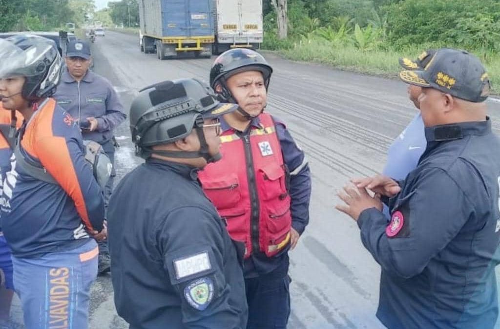 Bomberos de Miranda en alerta permanente ante anegaciones por crecida de río en Cupira