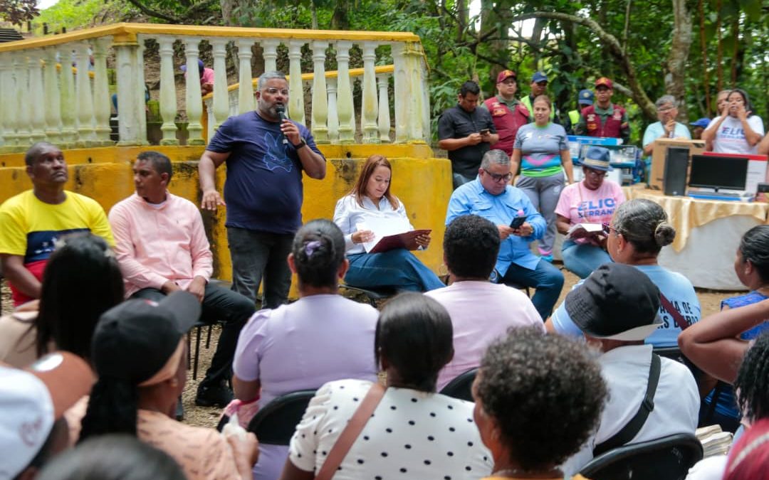 Entregan equipos tecnológicos a 11 comunas de Mamporal para fortalecer salas de autogobierno