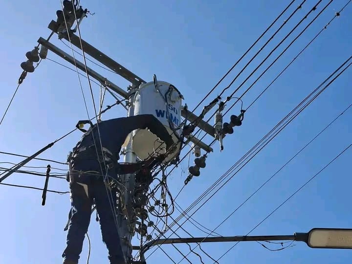 Comuna Aguacapaidy optimiza red eléctrica en San Francisco de Yare