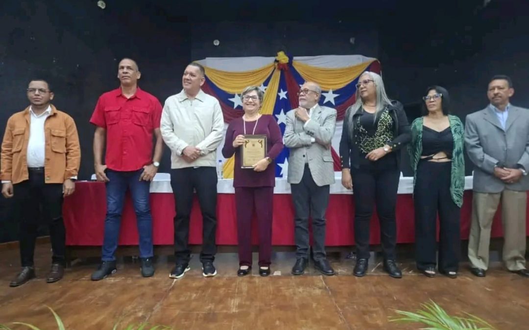 Docentes de Yare recibieron la orden Ana Graciela Francia