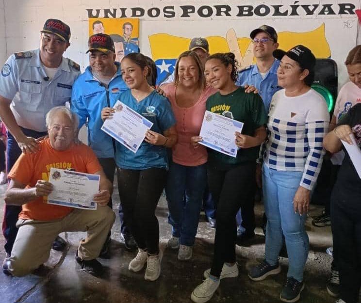 Gobierno de Miranda brindó atención integral a la comunidad Alegría y Esperanza en Petare