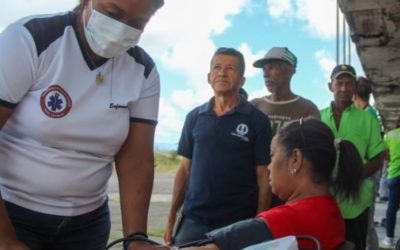 Más de 300 adultos mayores atendidos en jornada social en Tomás Lander