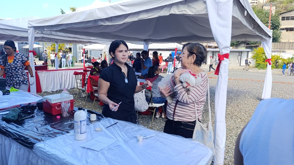 Despliegan agenda semanal de atención veterinaria integral en siete municipios de Miranda