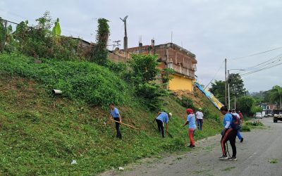 Ejecutan limpieza en La Variante en Santa Lucía del Tuy