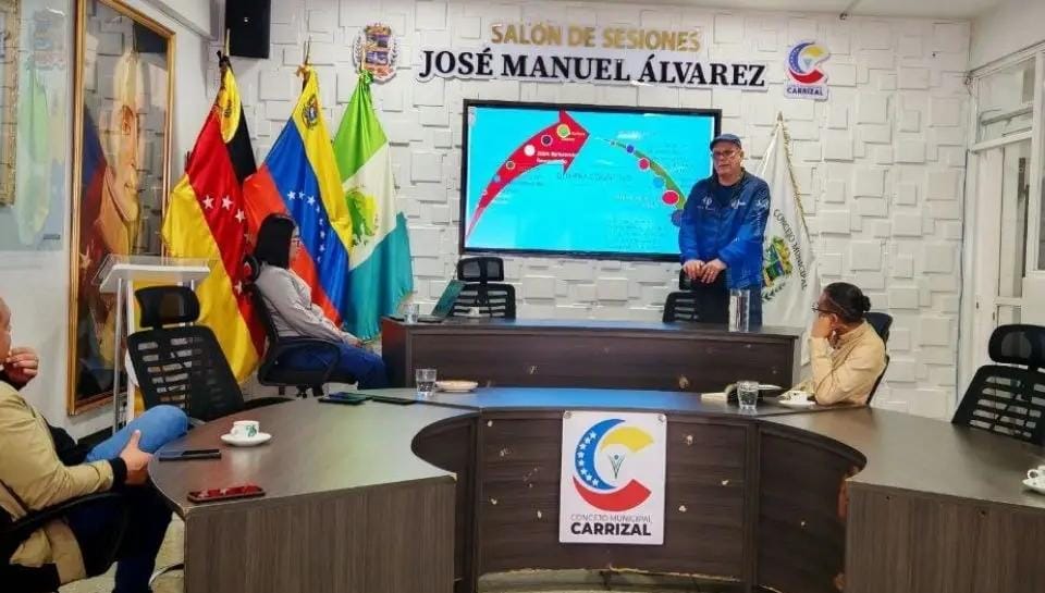 Discuten en Carrizal alcances de la «Guerra Cognitiva»