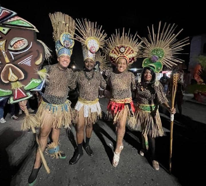 Tacarigua despidió el carnaval con un despliegue de comparsas, alegría y seguridad