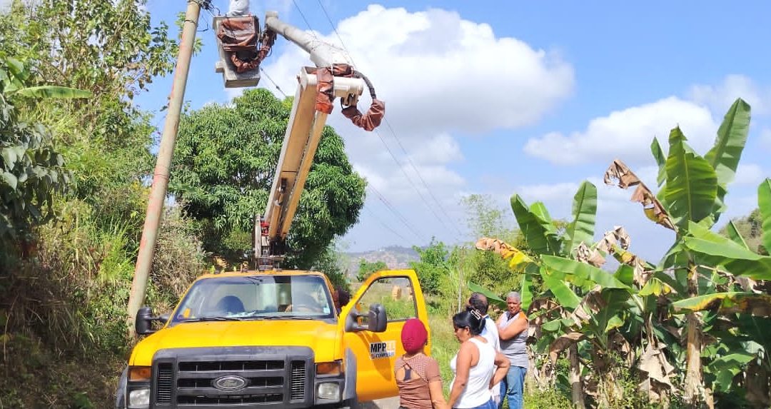Plan de Iluminación beneficia a más de 200 familias mirandinas en Mariche