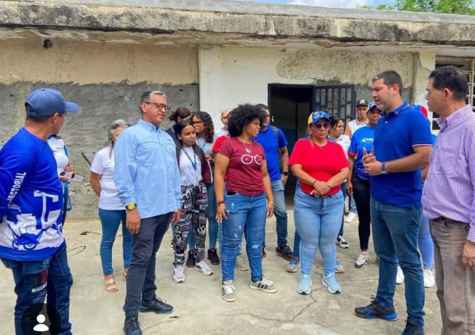 Inspeccionan avances de trabajos de rehabilitación en la Unesr Ocumare del Tuy