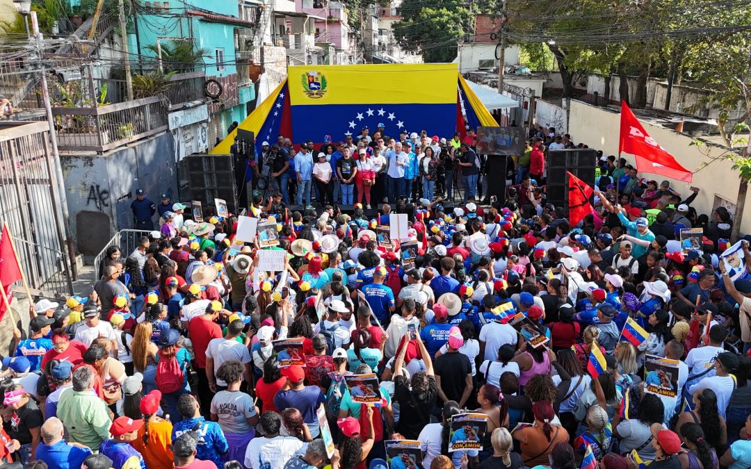 Gobernador Elio Serrano exige libertad del presidente Maduro durante marcha en Caracas