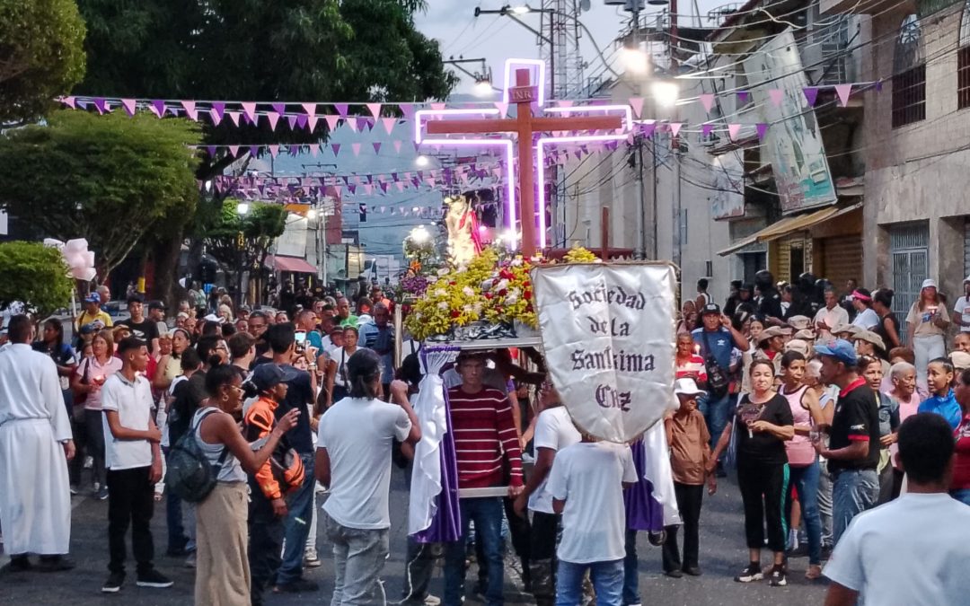 Fieles de Ocumare acompañaron a Jesús Humilde y Paciente