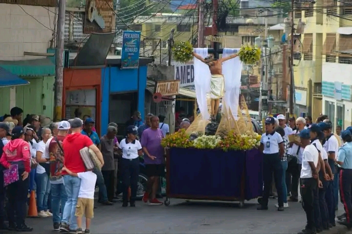 Laudes y oración iniciaron el Triduo Pascual en Ocumare del Tuy