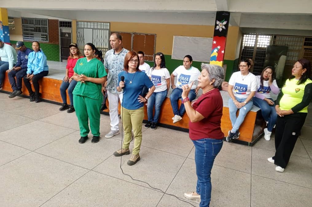 Alcaldía de Guarenas desarrolla programa de formación para padres en colegios