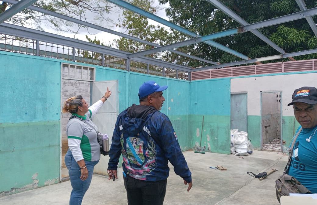 Gobierno de Miranda inició trabajos de rehabilitación integral en escuela Dolores González