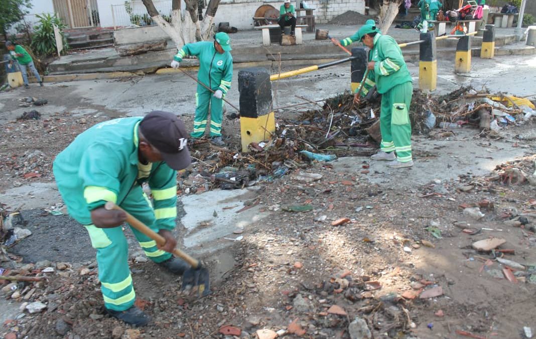 En Guarenas desplegaron equipos de mantenimiento tras intensas lluvias