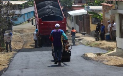 Mejoran vías e instalan reductores de velocidad en comunidades de Tomás Lander