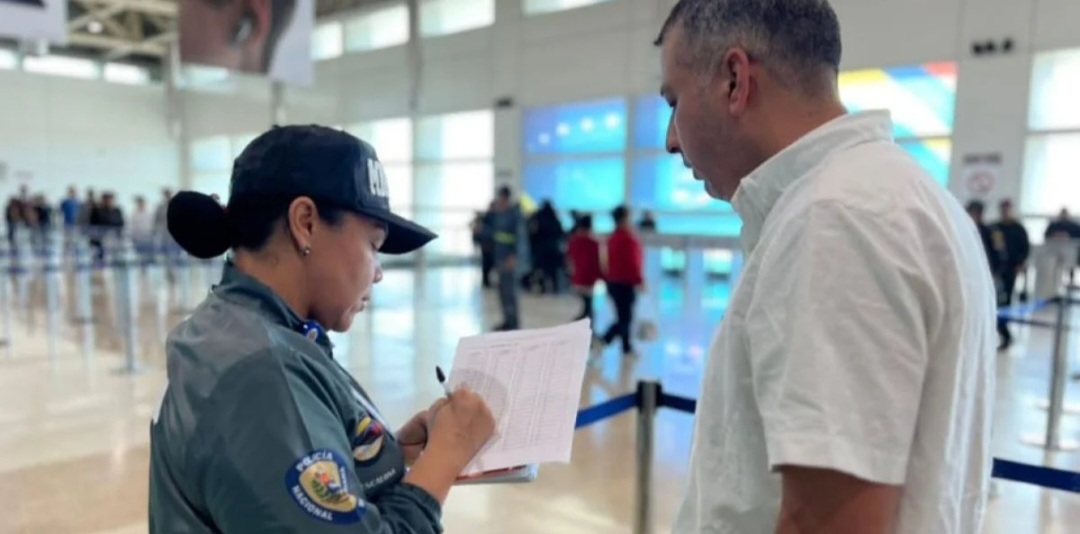 Retornan al país 141 venezolanos con la Gran Misión Vuelta a la Patria