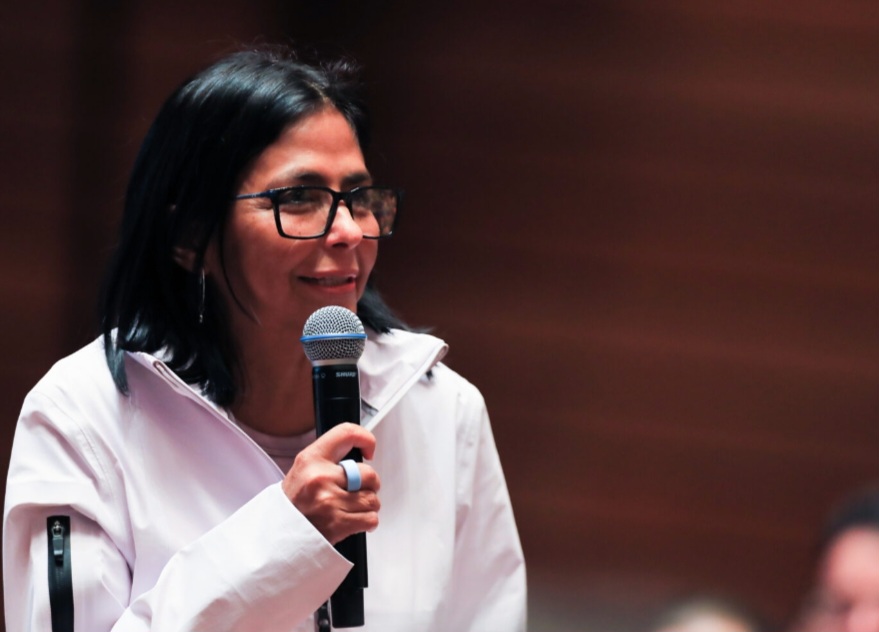 Delcy Rodríguez dice que recursos congelados en el FMI serán invertidos en servicios públicos