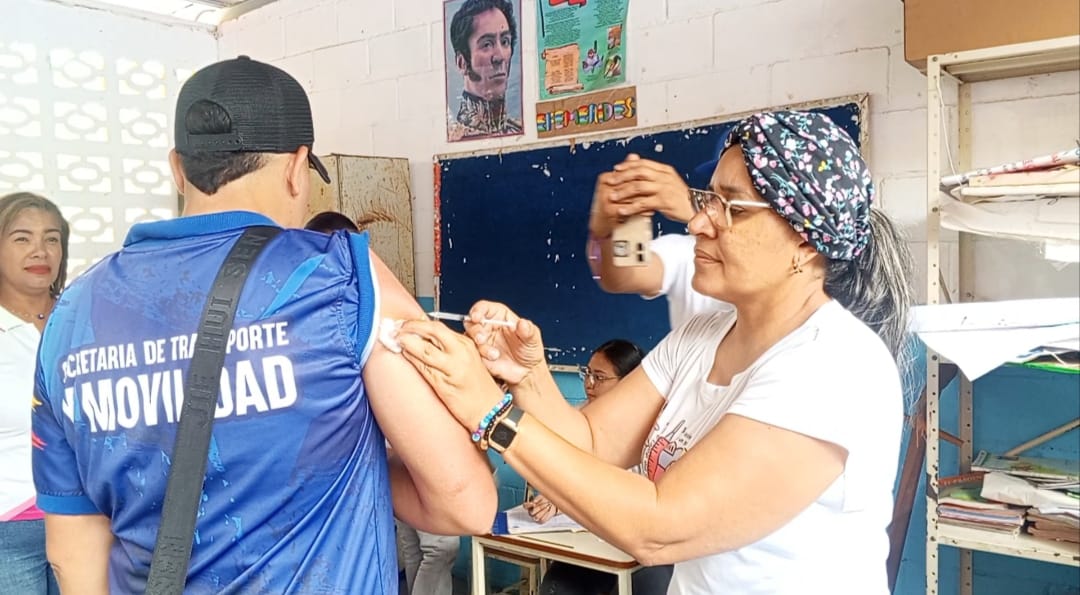 Gobierno de Cristóbal Rojas despliega con éxito jornada social en Las Brisas del Tuy