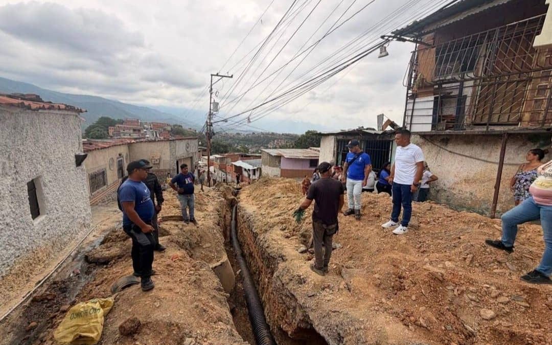 Alcaldía de Guarenas inicia sustitución de tuberías de aguas servidas en el sector 29 de Julio
