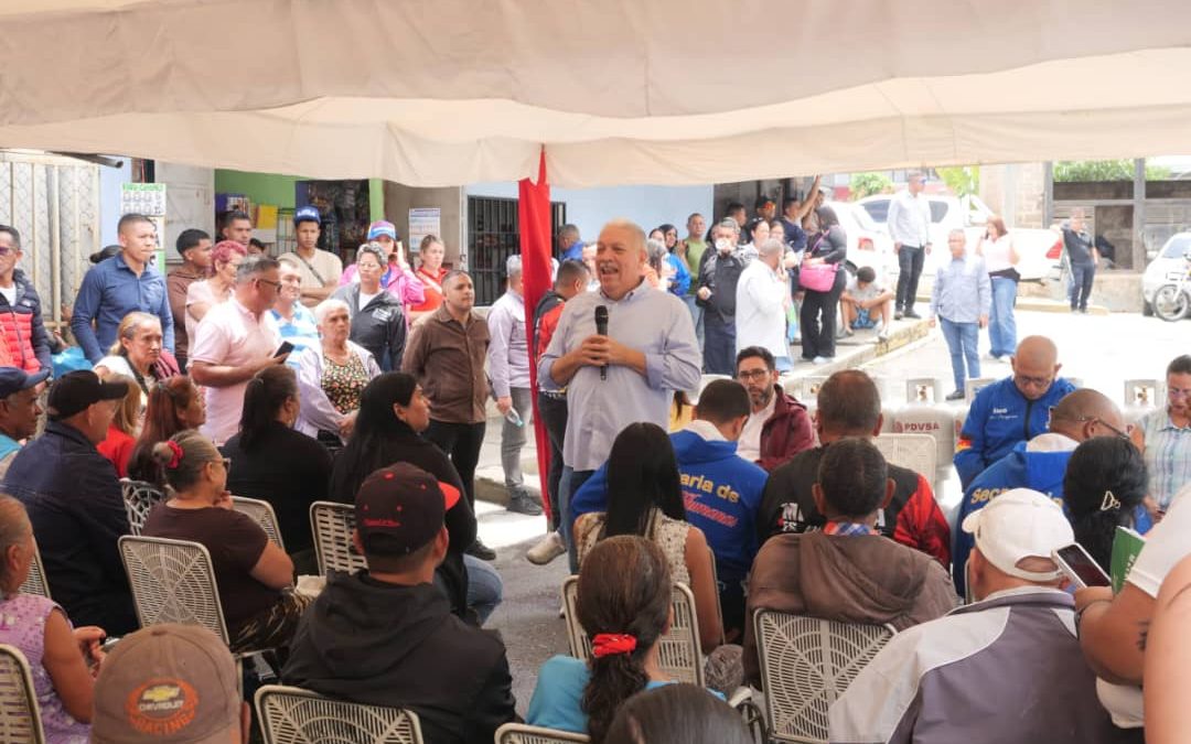 Comunas de Los Teques recibieron nuevos cilindros de gas de la Consulta Popular