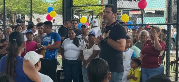 Comuna Renacer de Araguita 4 de Tomás Lander reestrena cancha deportiva