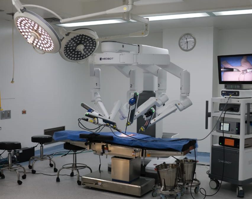 Hospital Universitario estrena modernos quirófanos de robótica y cirugía plástica