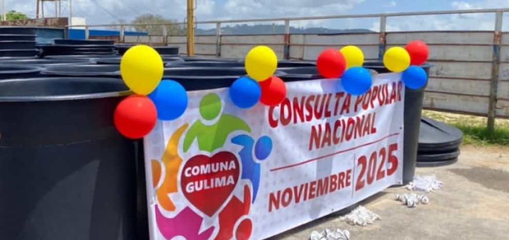 121 familias de la Comuna Gulima del municipio Los Salias recibieron contenedores de agua