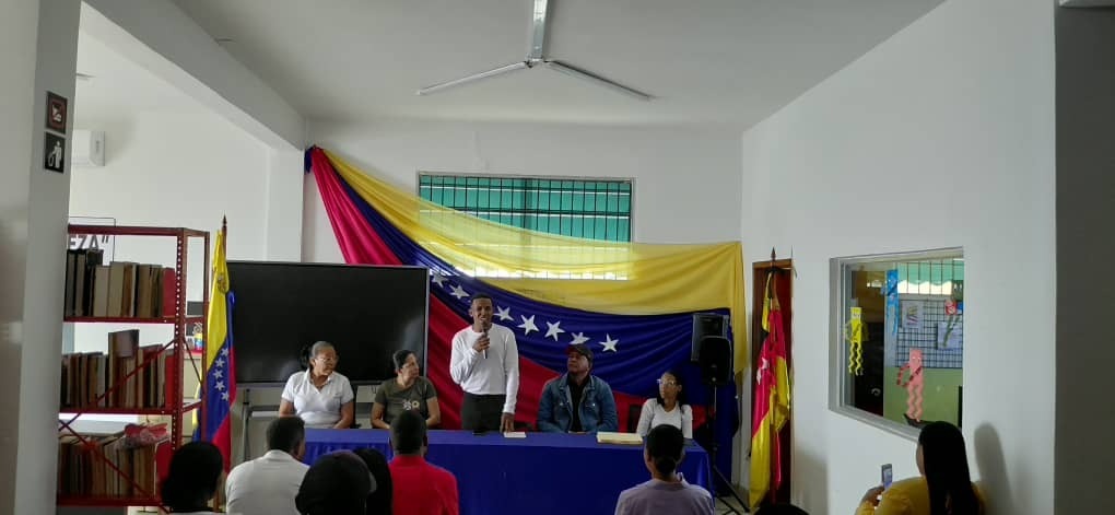 Certifican a 22 mirandinos en computación básica en Barlovento