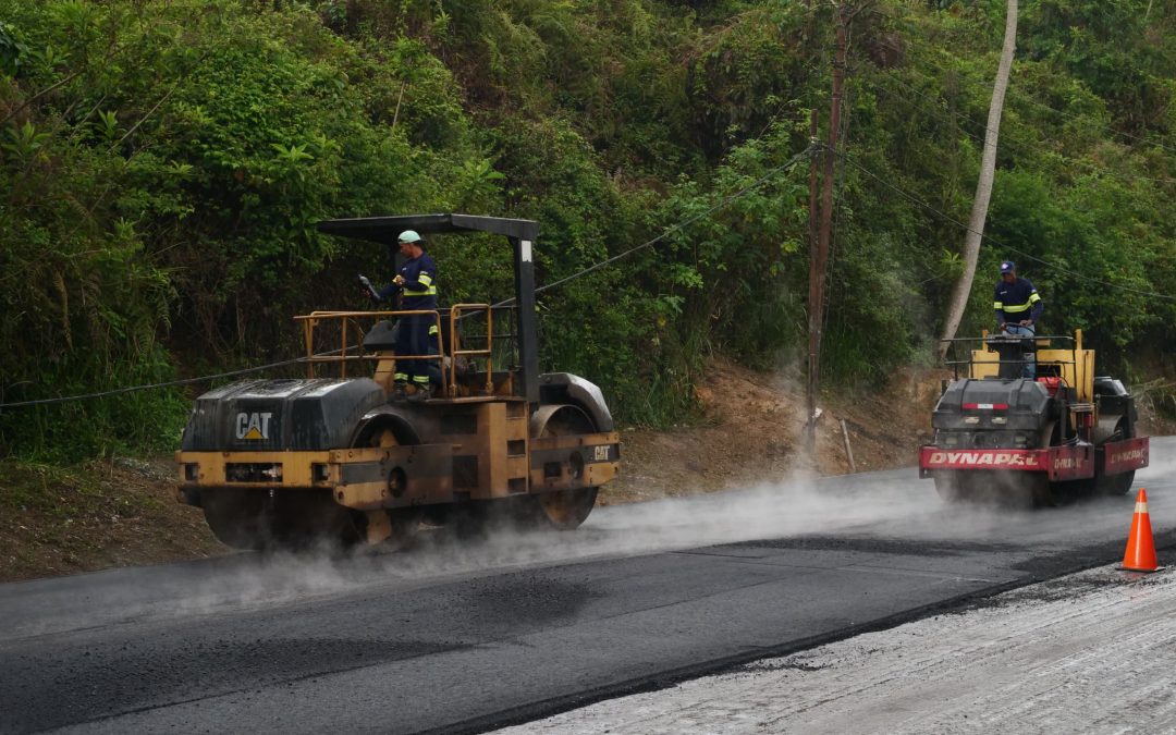 Avanza recuperación de la Carretera Panamericana con la colocación de 1.800 toneladas de asfalto