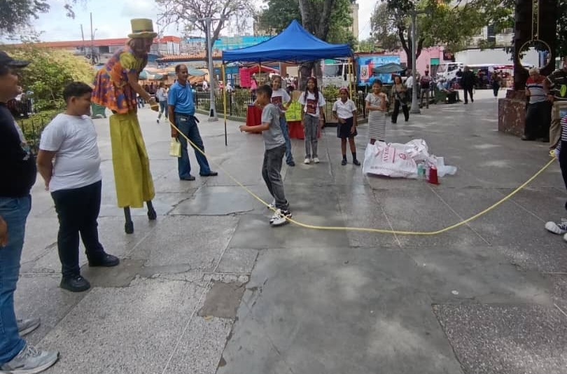 Miranda llevó juegos tradicionales y atención integral a Independencia