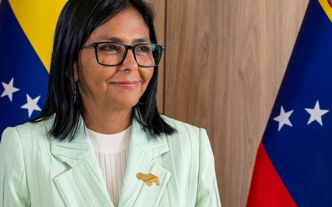 Presidenta (E) Delcy Rodríguez retorna a Venezuela tras la gira por India y Turquía: «Estoy feliz de estar de vuelta»