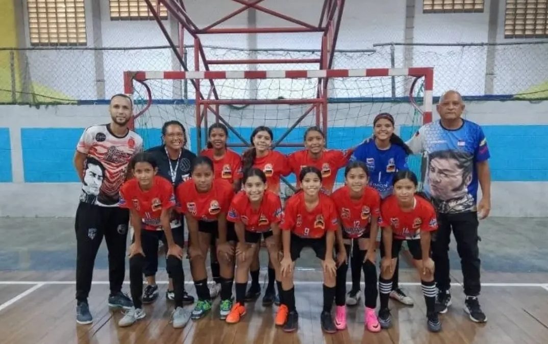 Fútbol sala de Simón Bolívar representará a Miranda en regional de Juegos Estudiantiles 2026