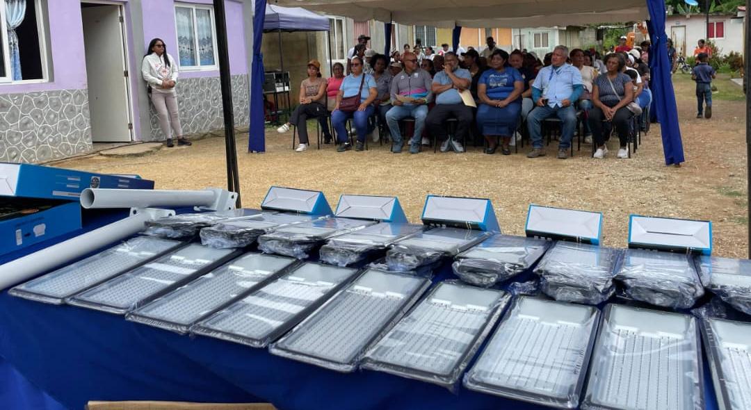 Alcaldía de Buroz consolida justicia social con entrega de luminarias, tendido eléctrico y espacios deportivos en San Miguel