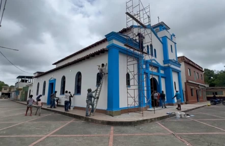 Rehabilitan casa cultural y la iglesia de Curiepe para las fiestas en honor a San Juan