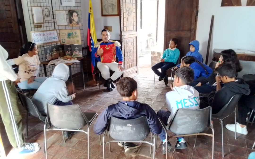 Estudiantes de Guaicaipuro reviven la Batalla de Carabobo en jornada cultural y formativa en Miranda